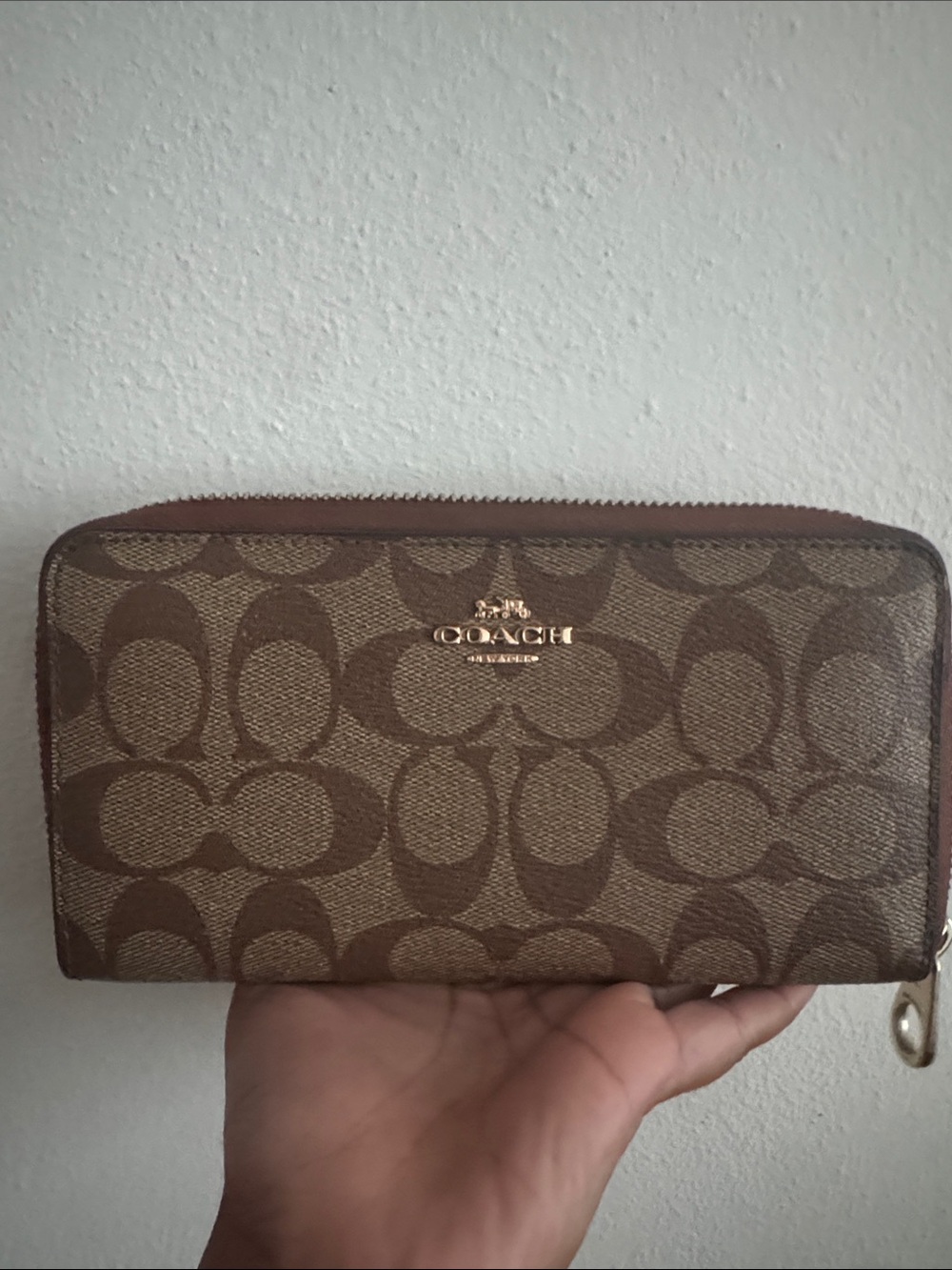 Coach Signature Zip Wallet in Brown/Tan